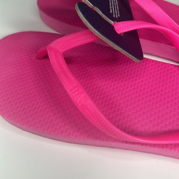 Barbiecore Pink The Gap Flip Flop Slides Beachwear Summer Size 10 Vegan NWT - Picture 5 of 9